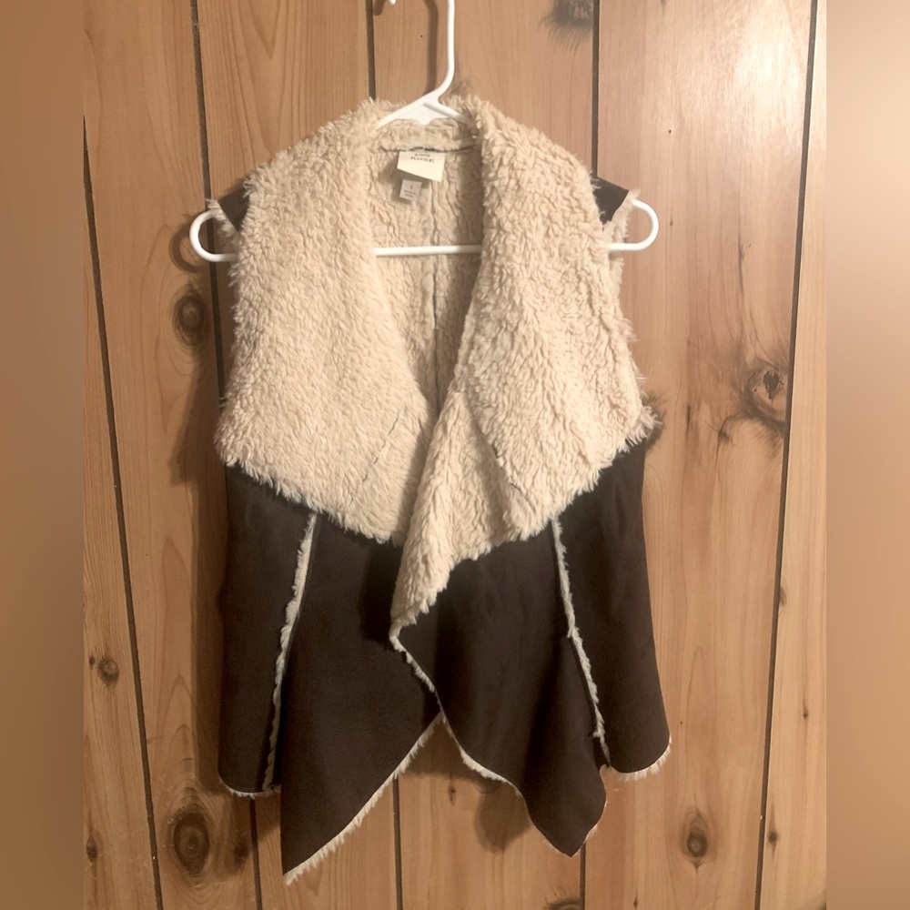 Knox Rose- Suede Vest-Size Small-Casual